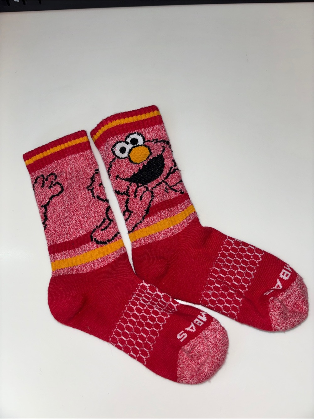 Bombas Elmo Red Kids Crew Socks - Sesame Street Y youth
